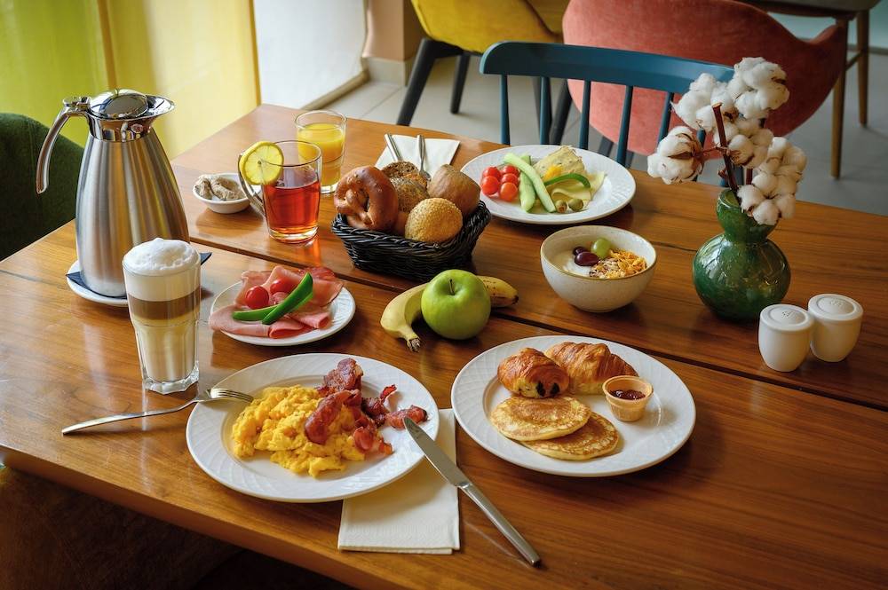 Breakfast meal