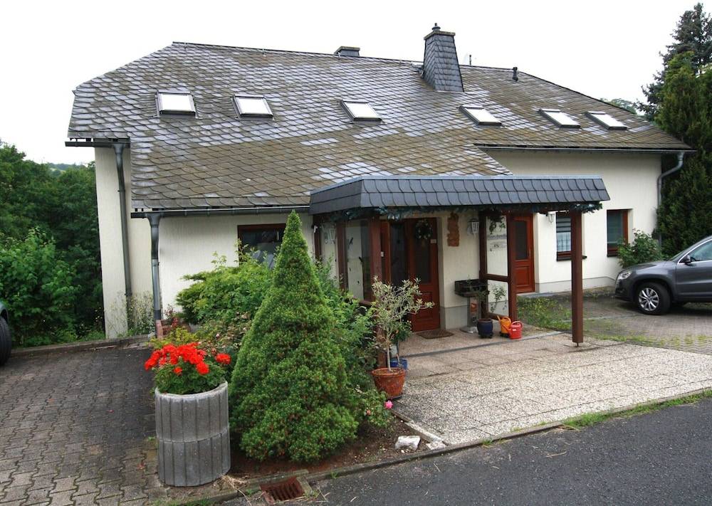 Schone Ferienwohnung mit Terrasse Altenberg