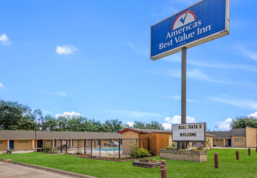 Americas Best Value Inn Giddings - featured photo