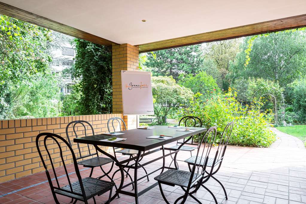 Garden TOP EMBRACE Hotel Grenzfall Berlin