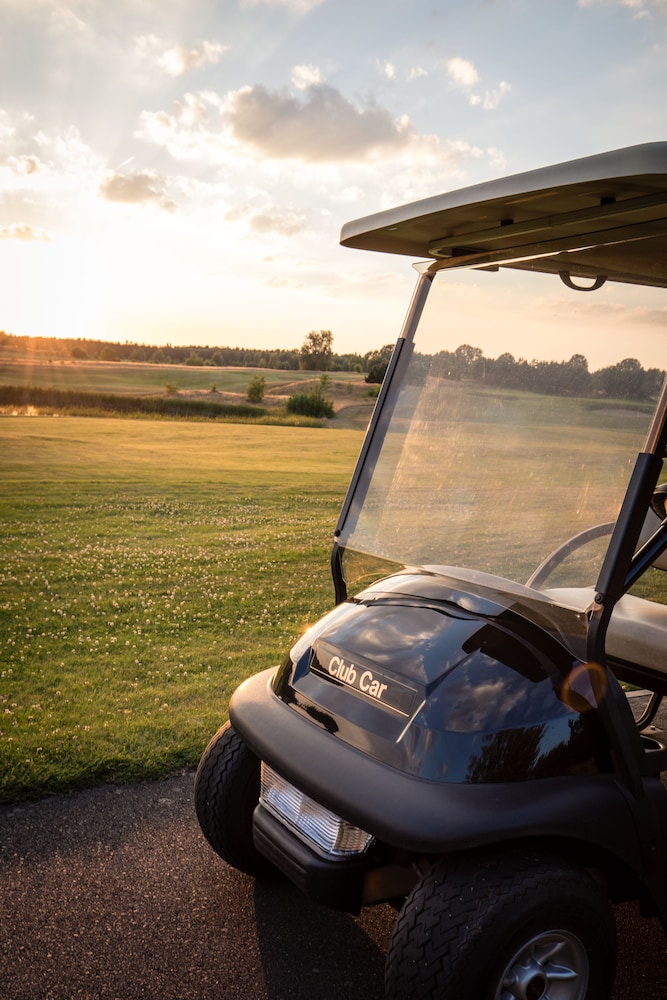 Golf cart