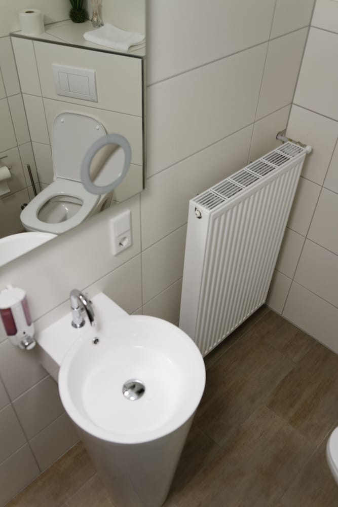 Bathroom sink