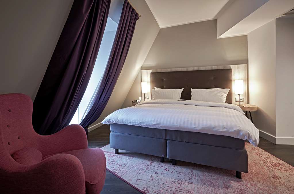 Two-room suite