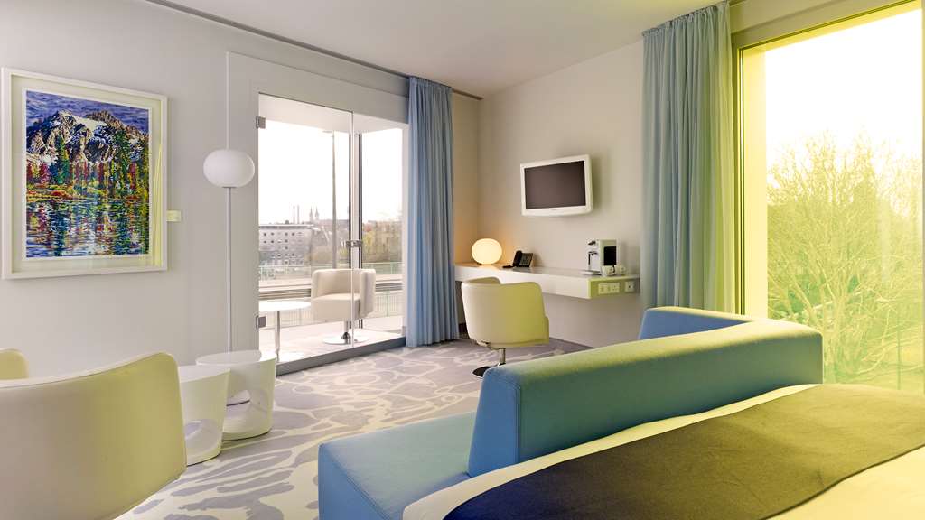 art'otel cologne art room view