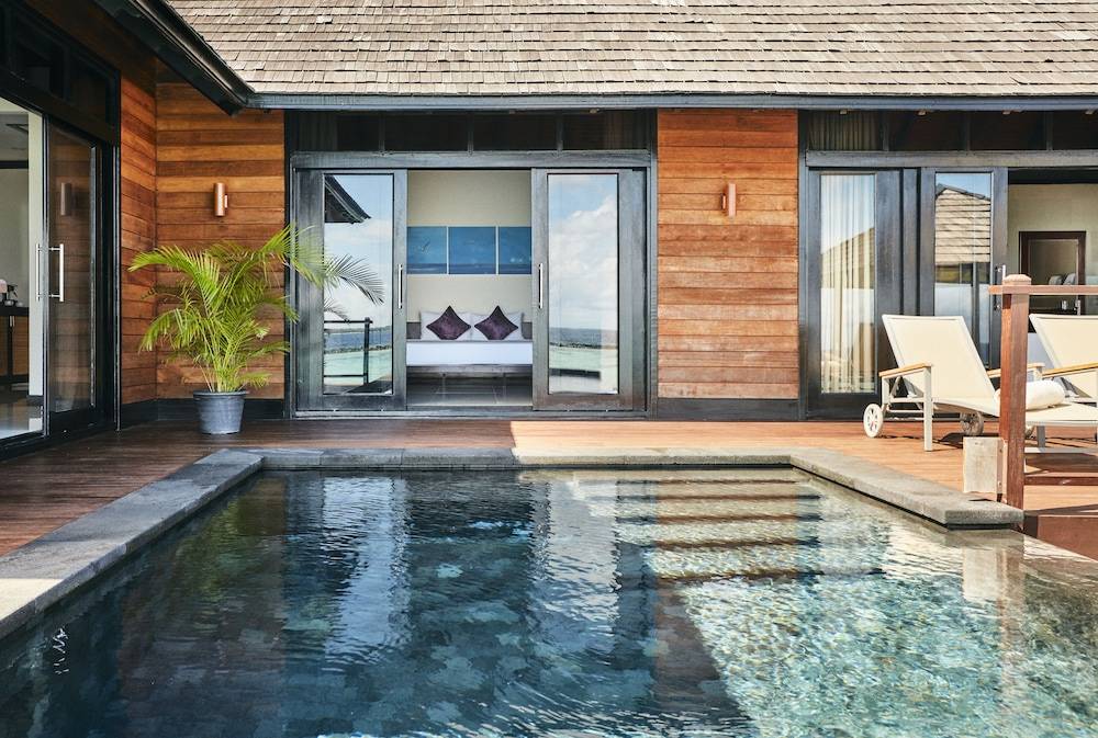 Private pool