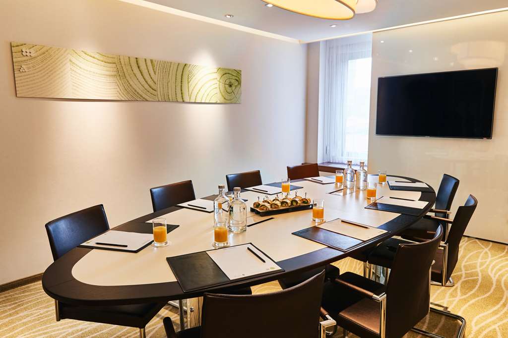 Steigenberger Airport Hotel, Frankfurt, Germany - Meeting room