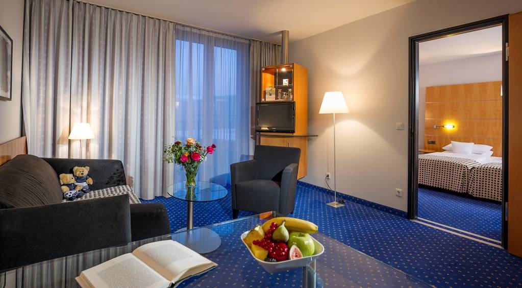 Guest room