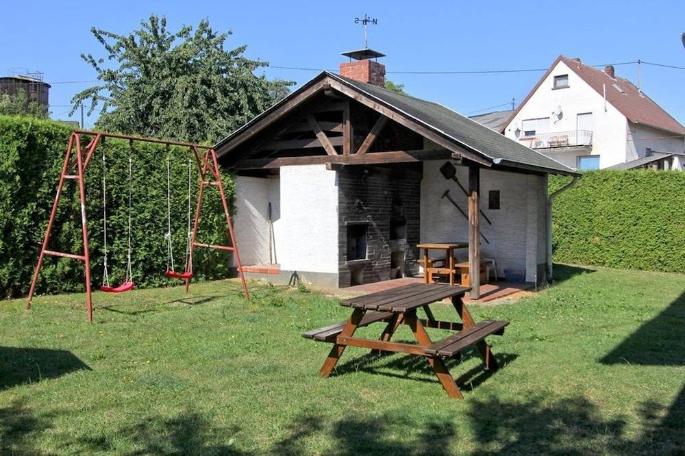 Children's play area - indoor