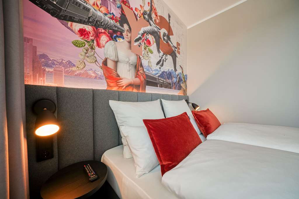 Guest room