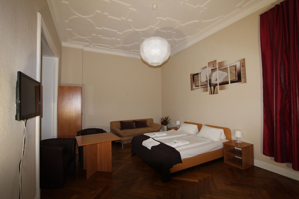 Guestroom