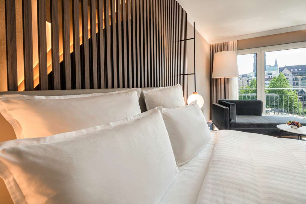 Steigenberger Hotel Hamburg, Germany - Superior room