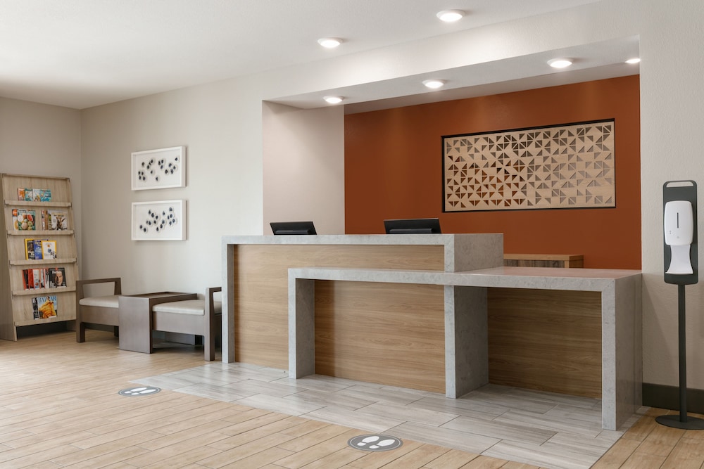 Candlewood Suites Springfield North - photo 3