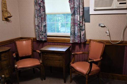 Mariposa Hotel Inn - photo 4