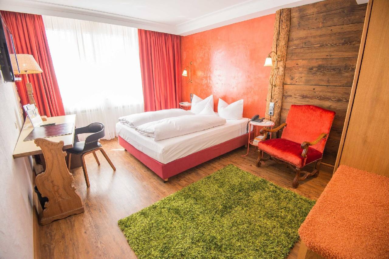 Guest room