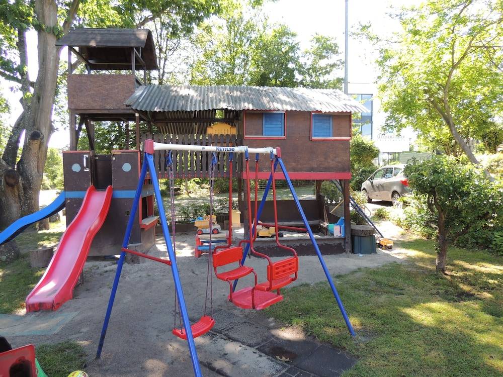 Children's play area - outdoor