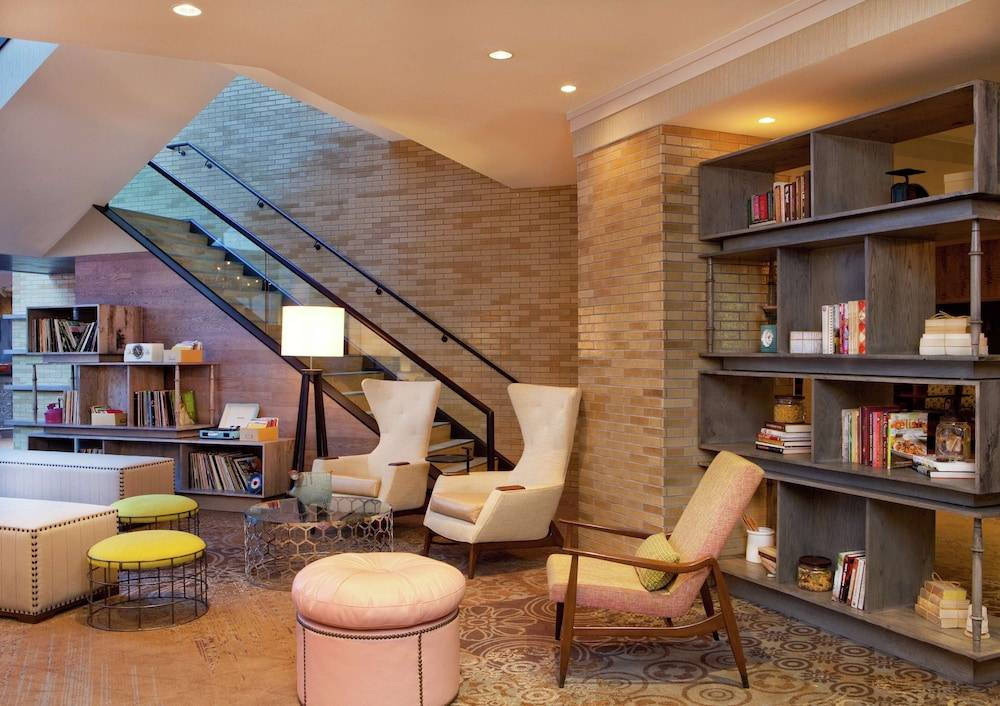 DoubleTree by Hilton Hotel Nashville Downtown - photo 2