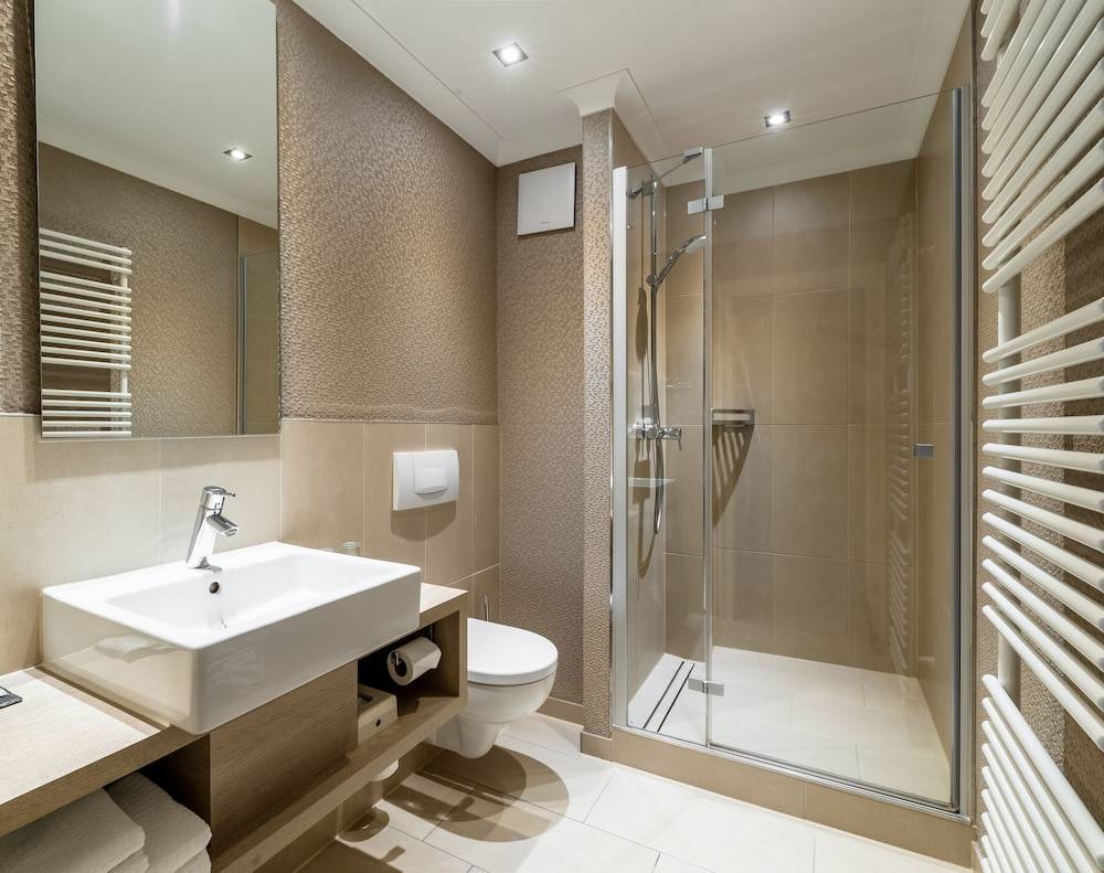 Bathroom shower
