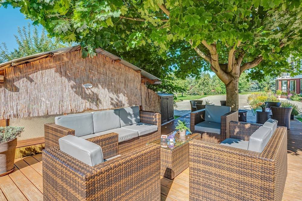 Sundeck