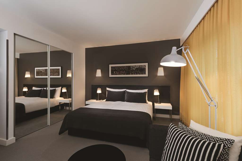 adina apartment hotel hackescher markt studio apartment bedroom