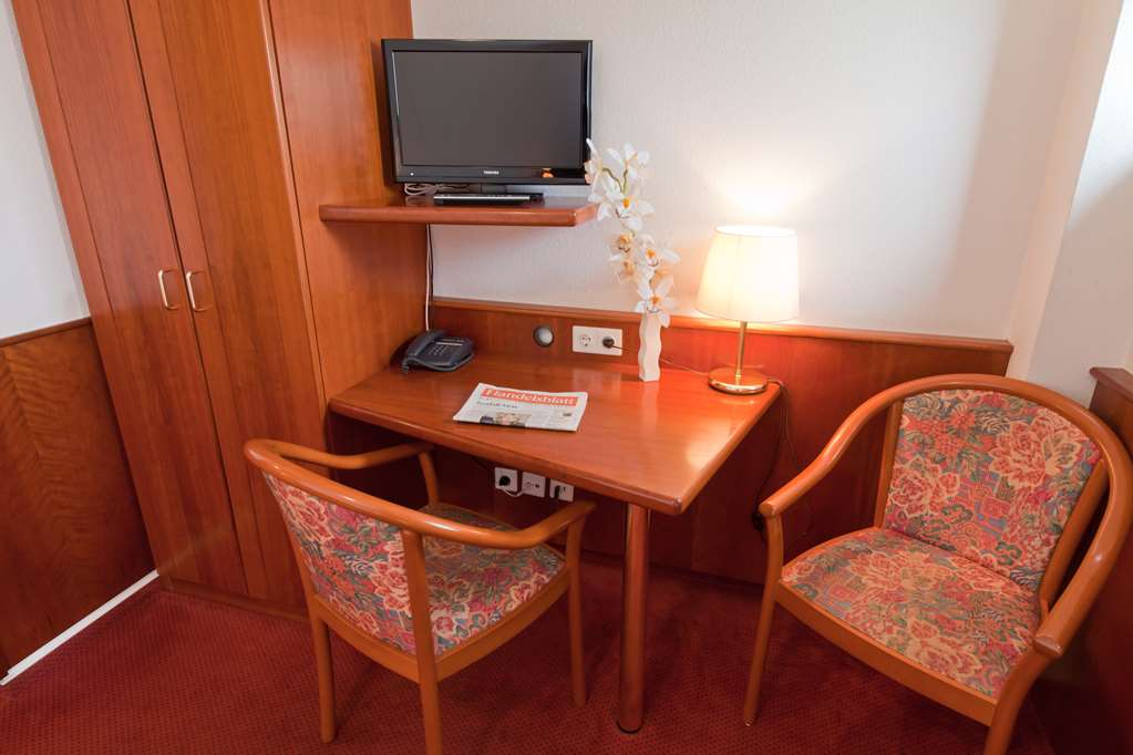 Queensize Room_Novum Hotel Hagemann Hamburg