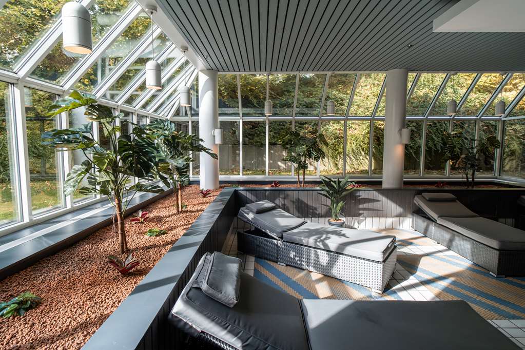 Loungers Pool Indoor