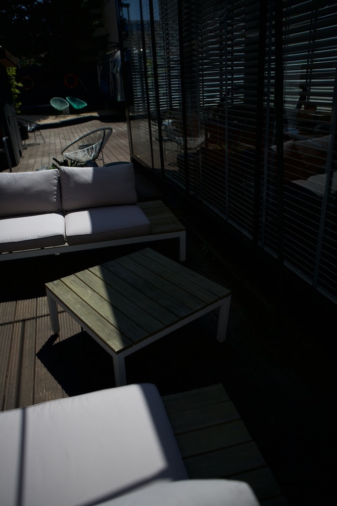 Sundeck
