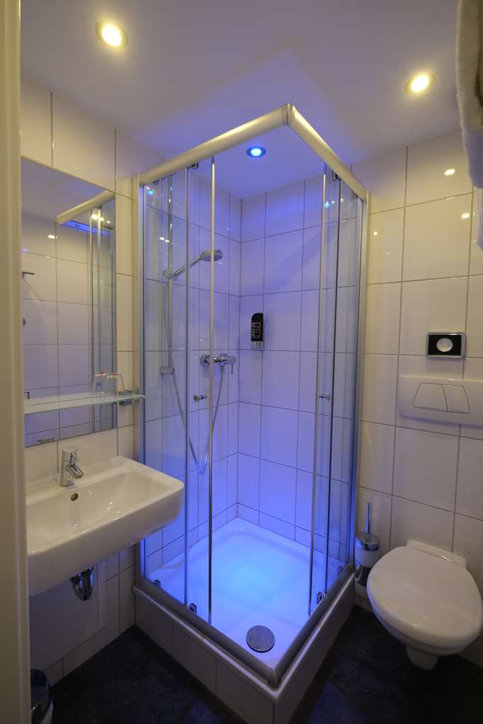 Bathroom TOP Hotel Hohenstaufen Koblenz