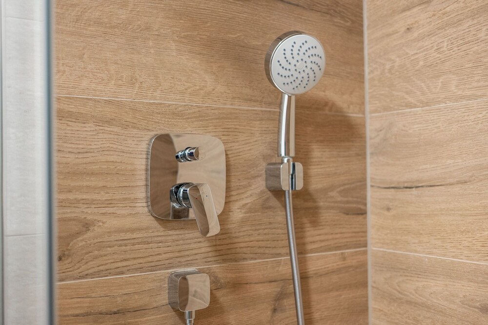 Hand-held showerhead