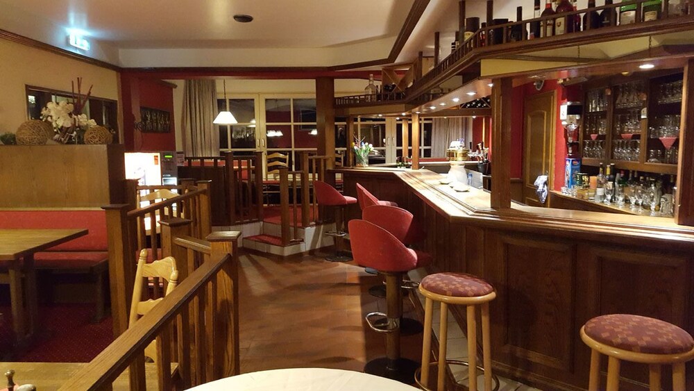 Hotel Bar