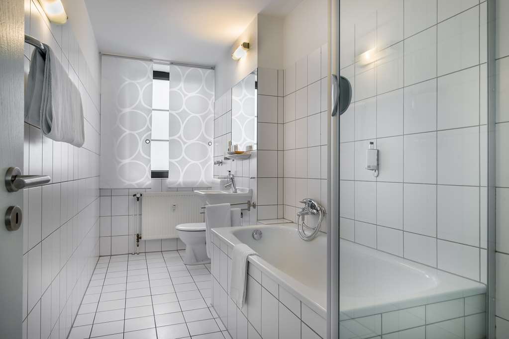 Bathroom Suite TOP freiRaum stattHotel Moenchengladbach