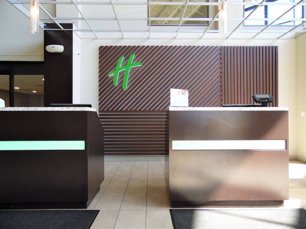 Holiday Inn Bloomington Normal an IHG Hotel - photo 2