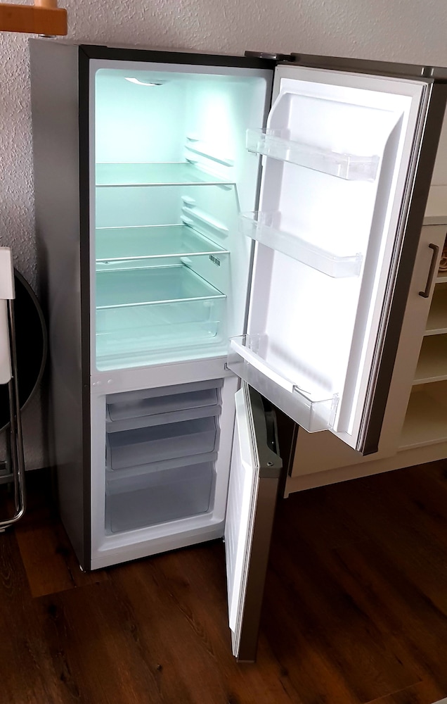 Mini-refrigerator