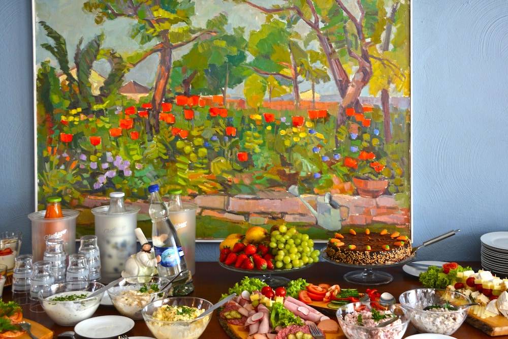Breakfast buffet
