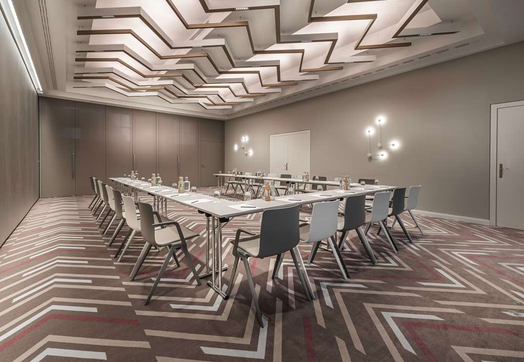 Steigenberger Hotel Treudelberg, Hamburg, Germany - Meeting Room