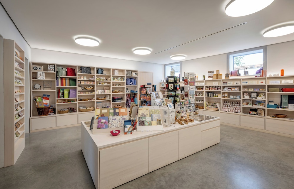 Gift shop