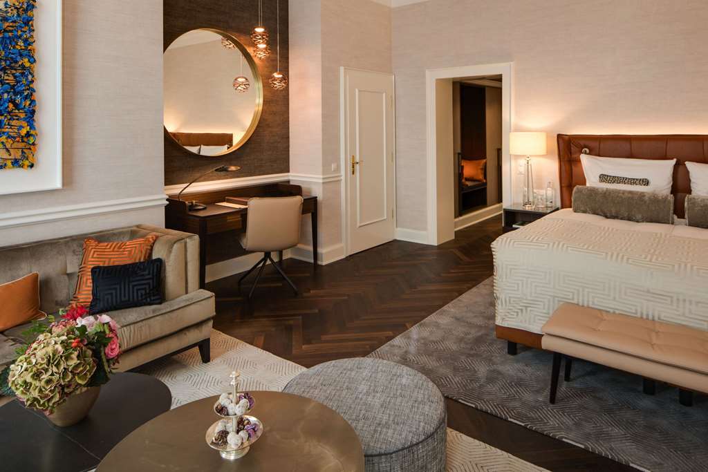 Steigenberger Parkhotel, Düsseldorf - Grand Deluxe room