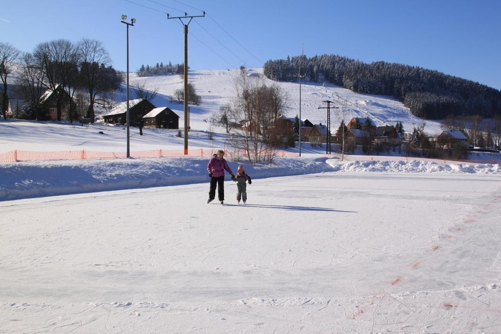 Snow and ski sports