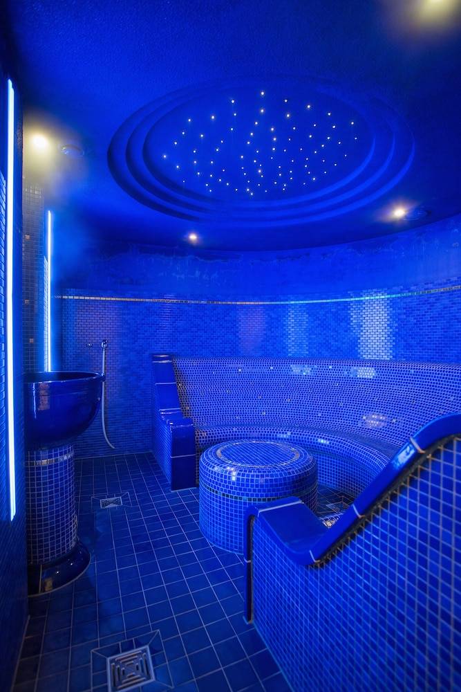 Steam room