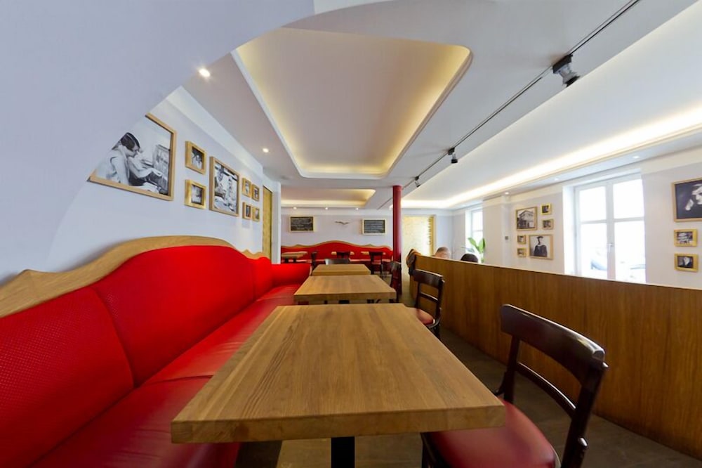 Cafe