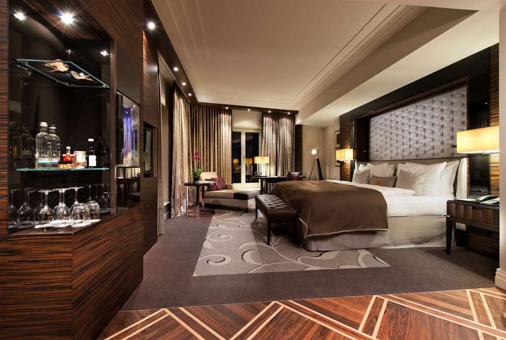 Steigenberger Frankfurter Hof, Frankfurt, Germany - Hitchcock Suite