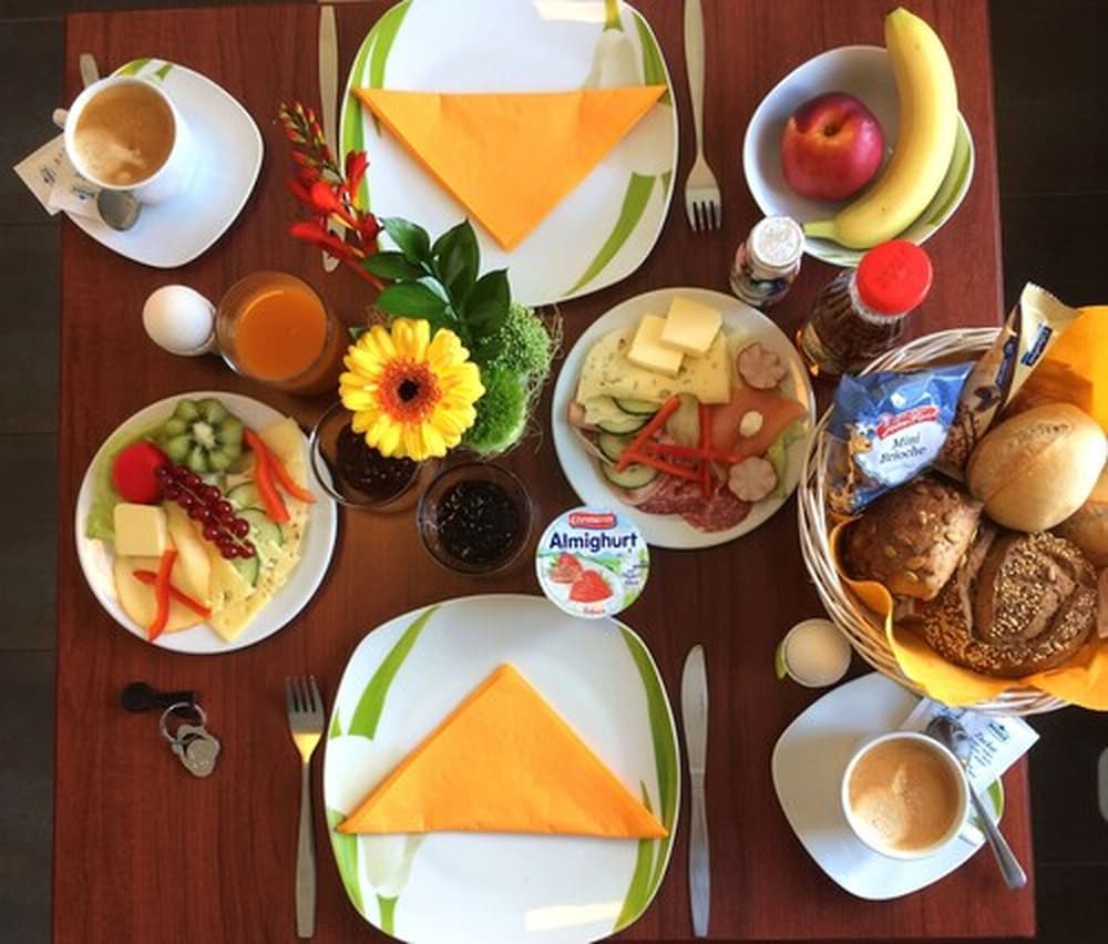 Breakfast meal