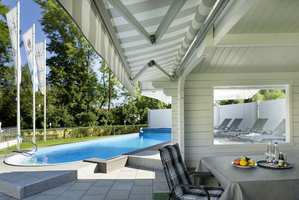 Sundeck