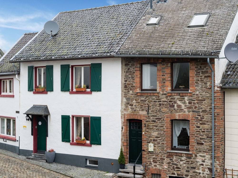 Apartment in Reifferscheid With Forest Trails