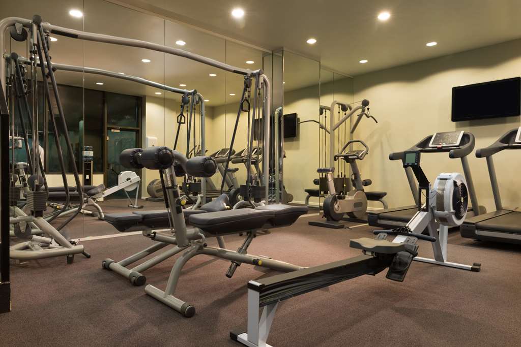 adina apartment hotel frankfurt neue oper gym