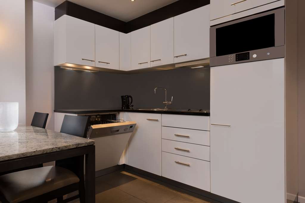 adina apartment hotel frankfurt neue oper two bedroom apartment kitchen