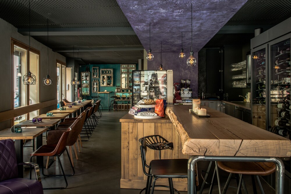 Snack Bar