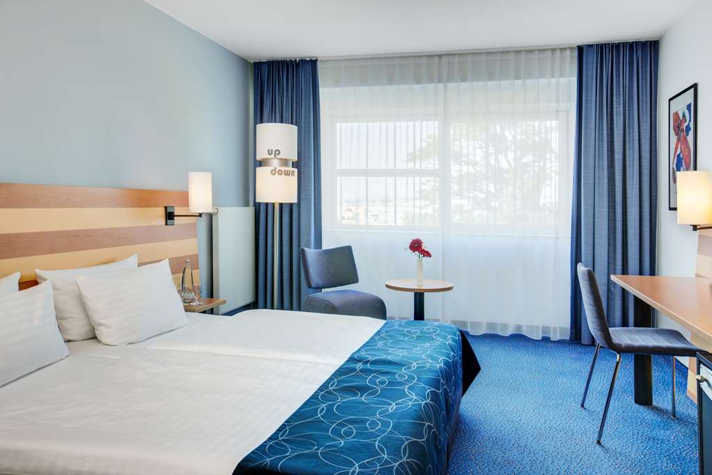 IntercityHotel Frankfurt Airport, Germany, standard plus room twin
