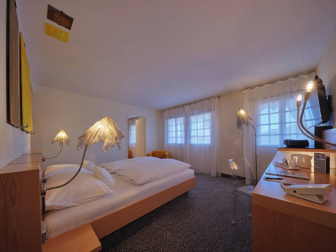 Guest room