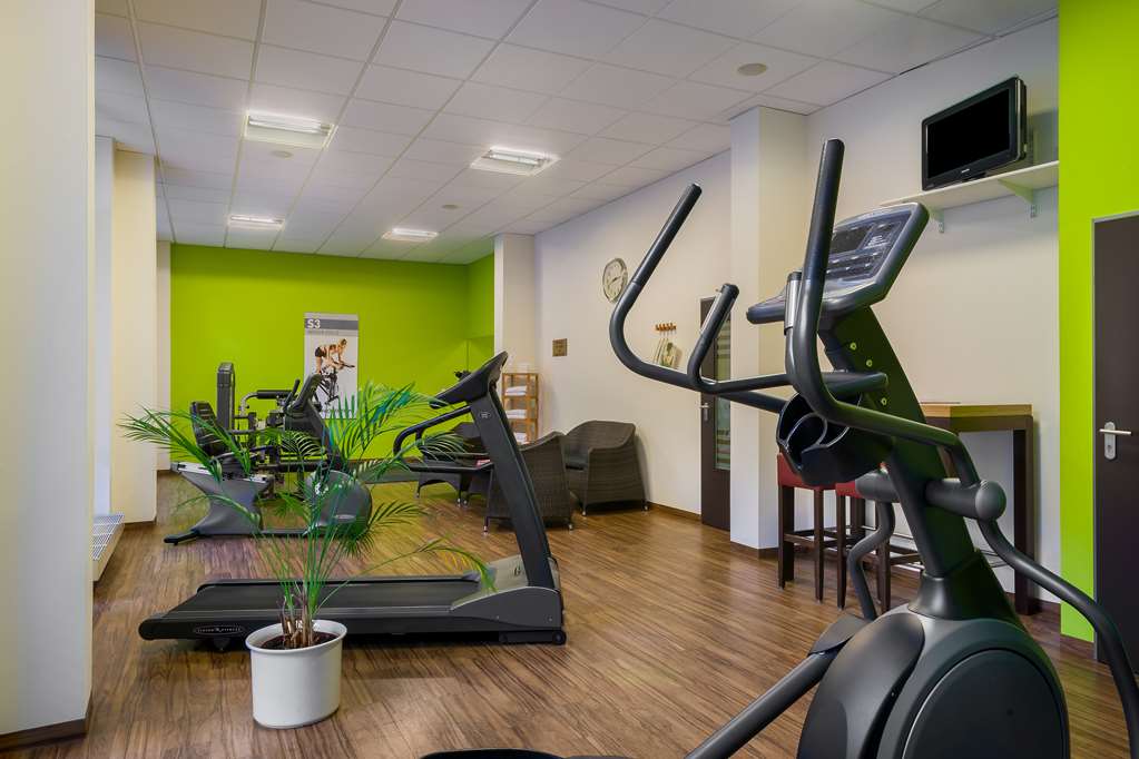 Fitness room TOP acora Hotel Bochum