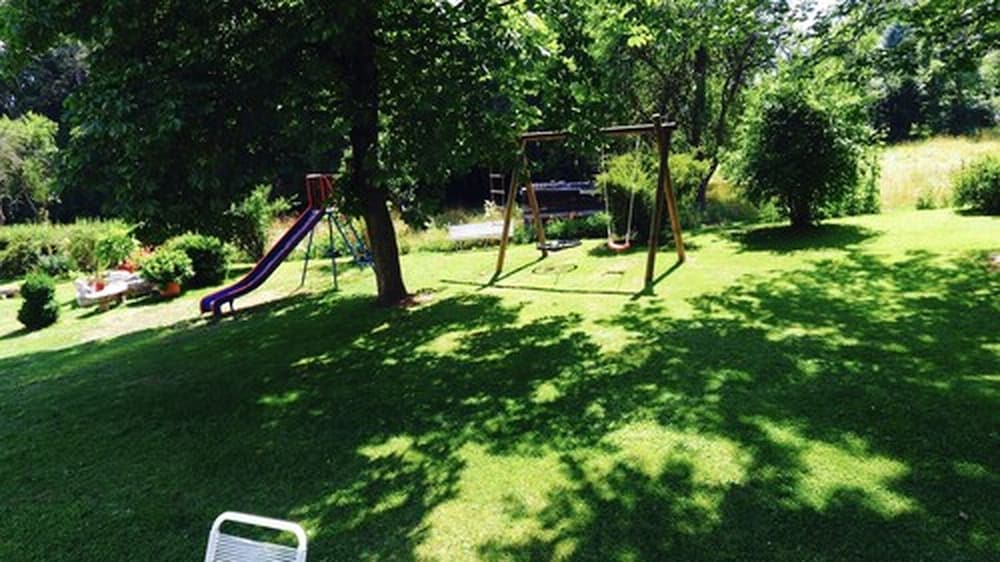 Children's play area - outdoor